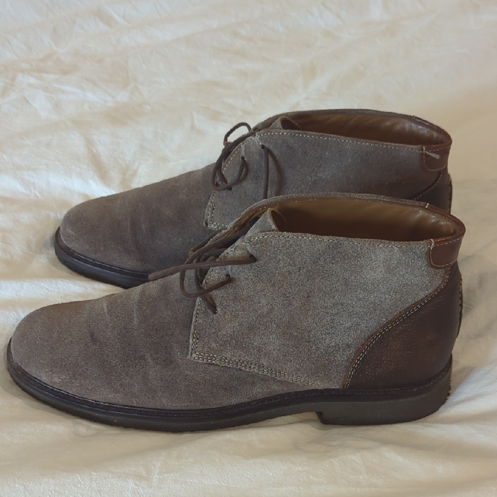 Johnston & Murphy Gray and Brown Chukka Boots with Suede and Leather